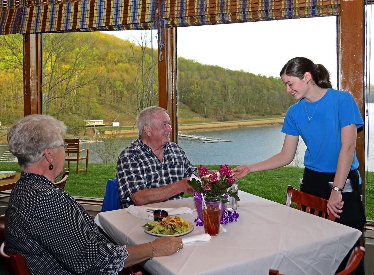 Tygart Lake Lodge Grafton Exterior photo